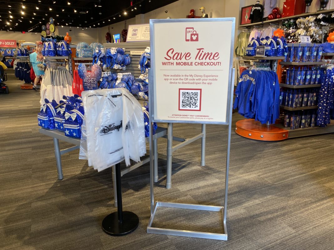 mobile-checkout-mouse-gear-epcot-12032020-6264345