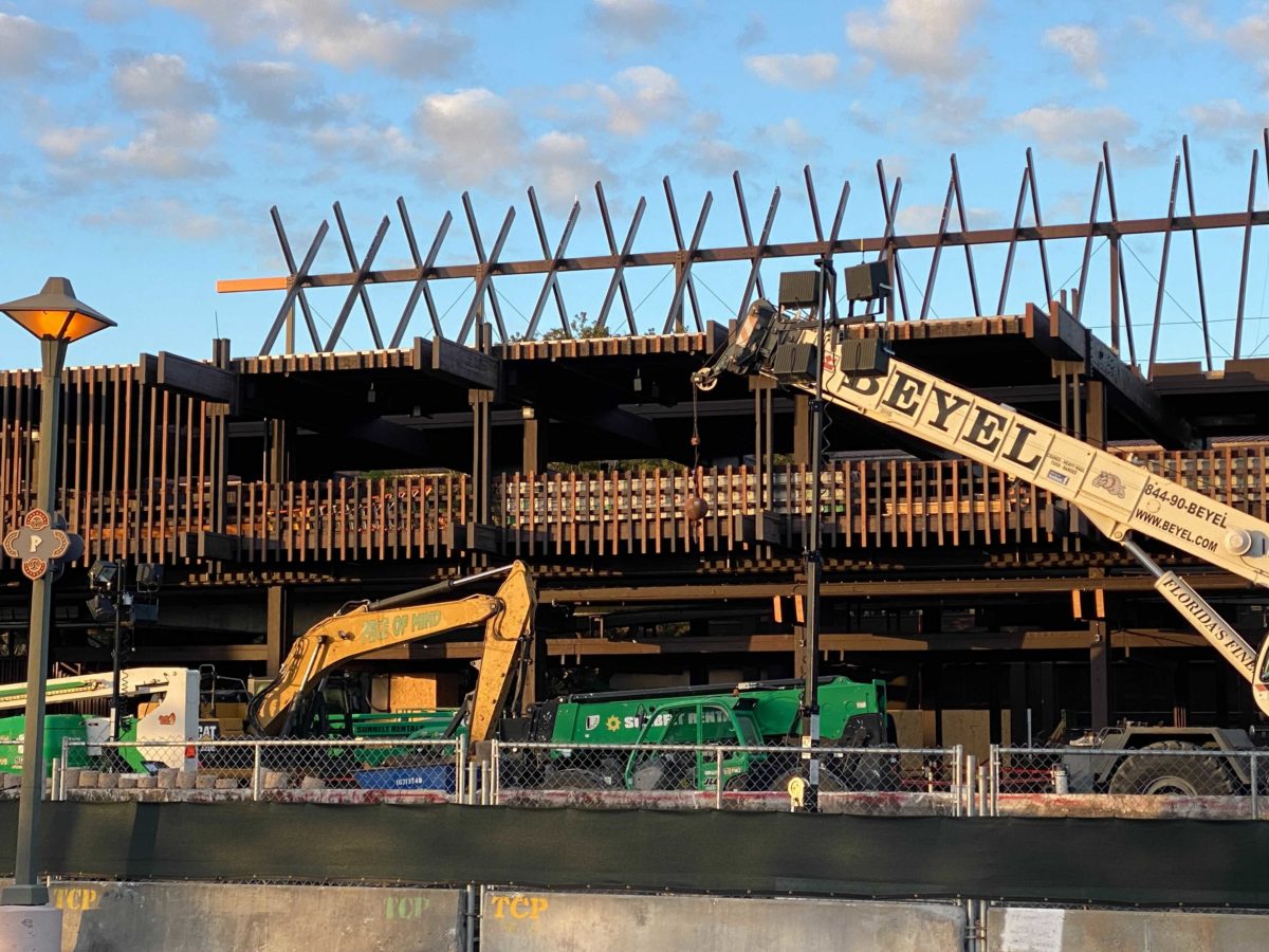 polynesian-village-monorail-platform-construction-15-9062071