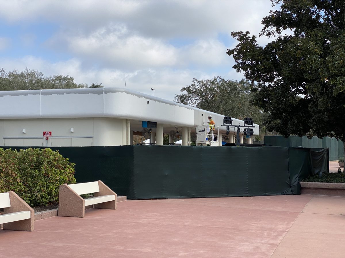 security-east-pavilion-construction-painting-epcot-12152020-2704487