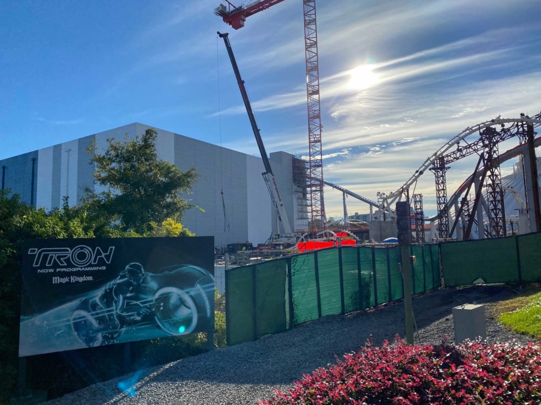 tron-lightcycle-run-construction-12