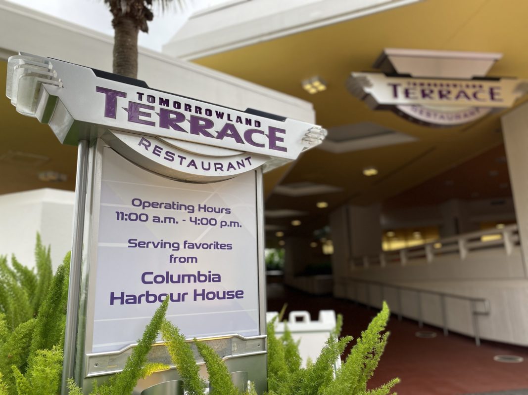tomorrowland-terrace-reopens-serving-columbia-harbour-house-favorites-magic-kingdom-12172020-9142151