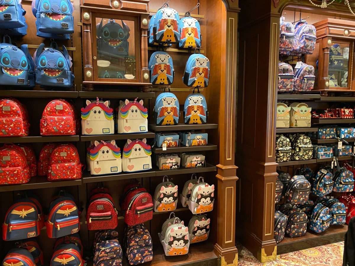 disney-dogs-cats-loungefly-0