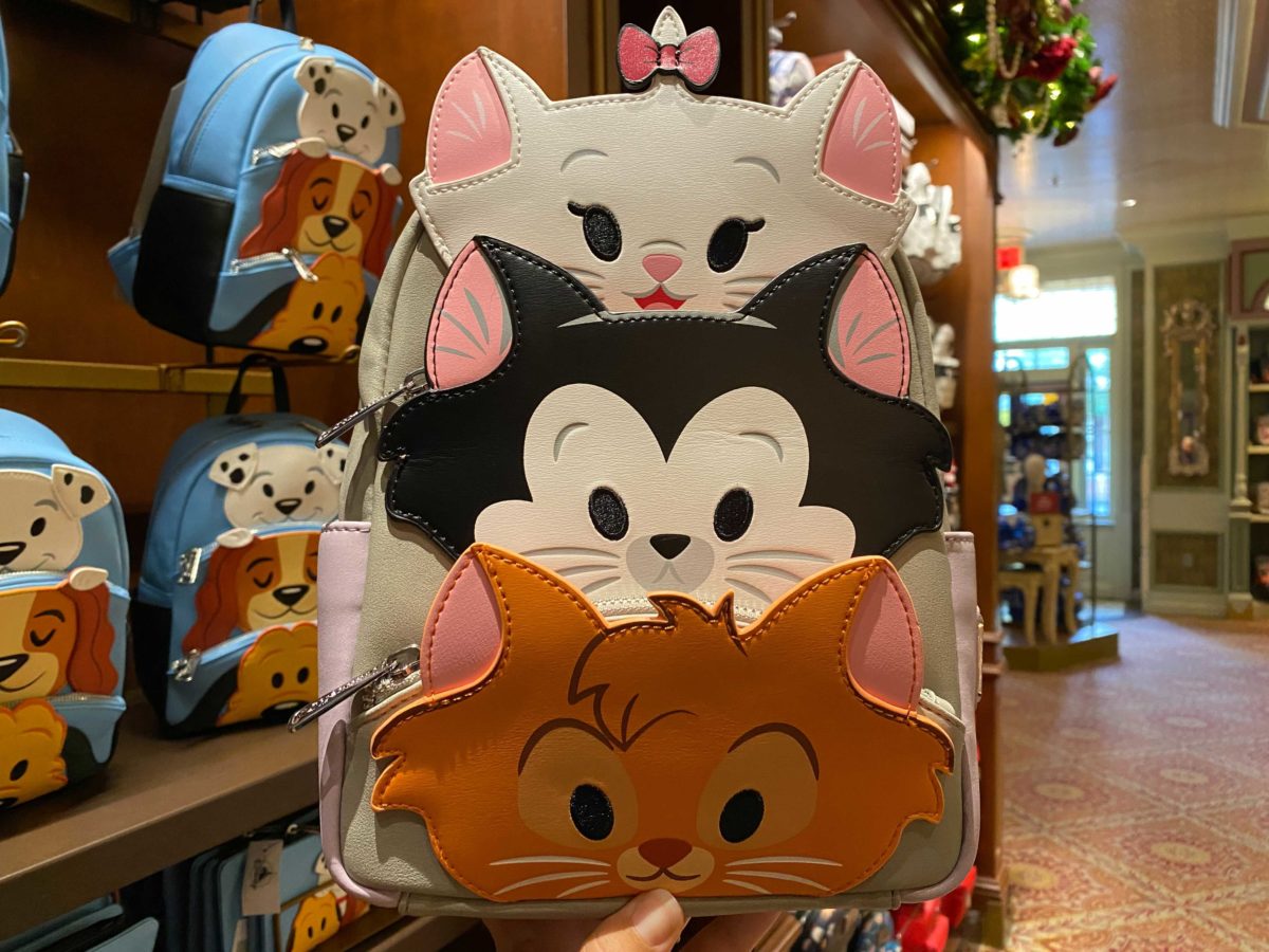 disney-dogs-cats-loungefly-3