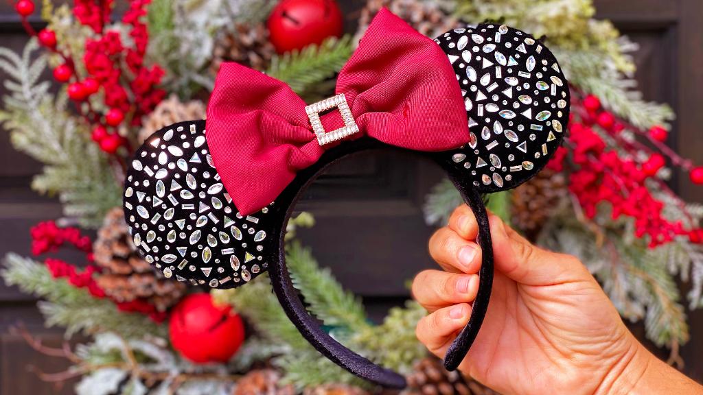 disney-parks-designer-collection-ears-december-18