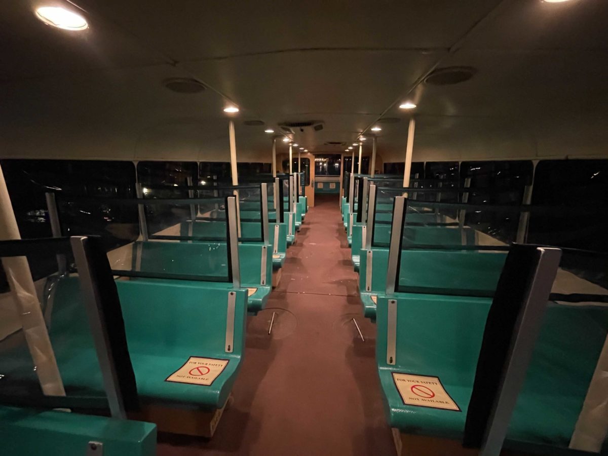 epcot-boats-plexiglass-1