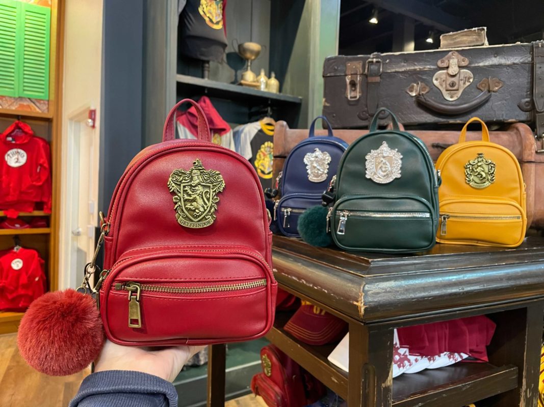 hogwarts-mini-backpacks-2