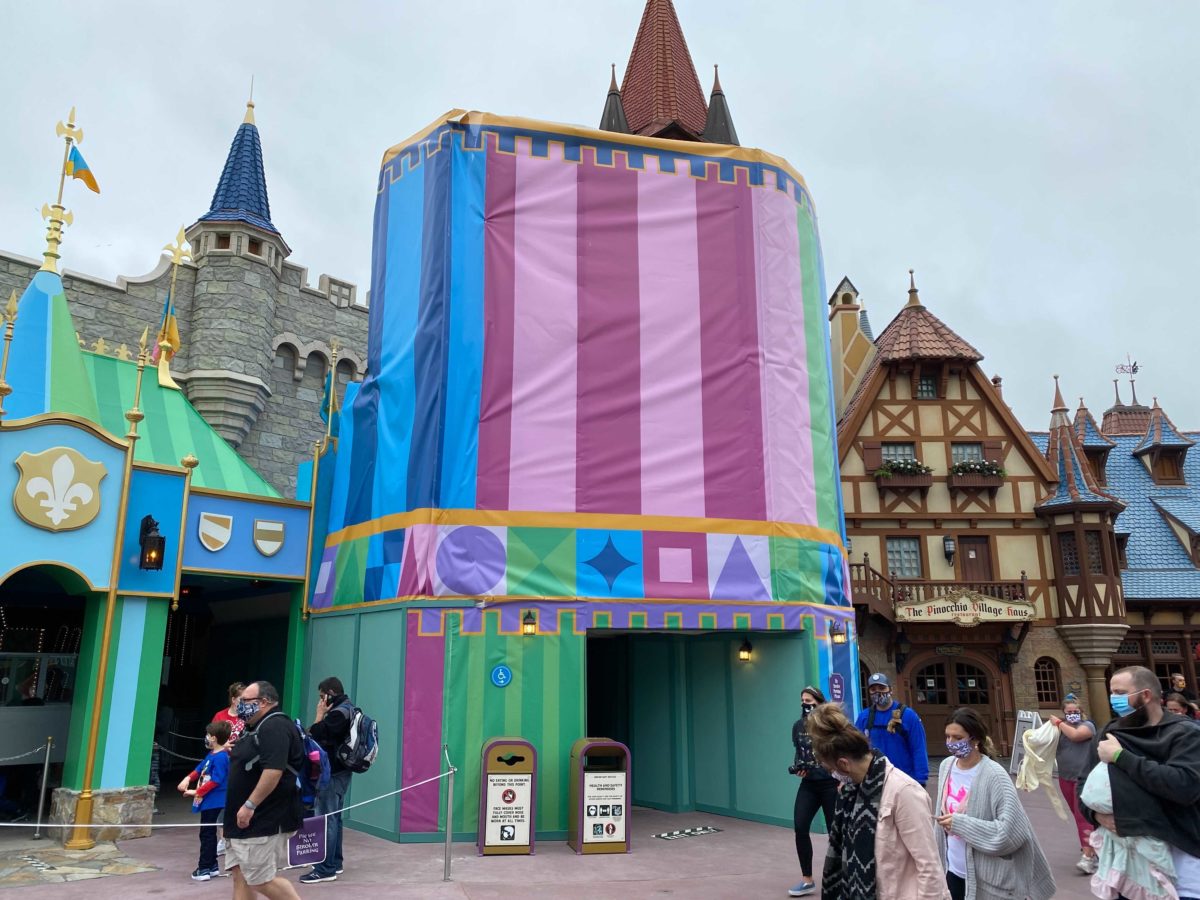 its-a-small-world-entrance-sign-return-25