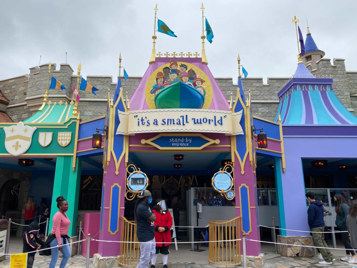 its-a-small-world-entrance-sign-return-8