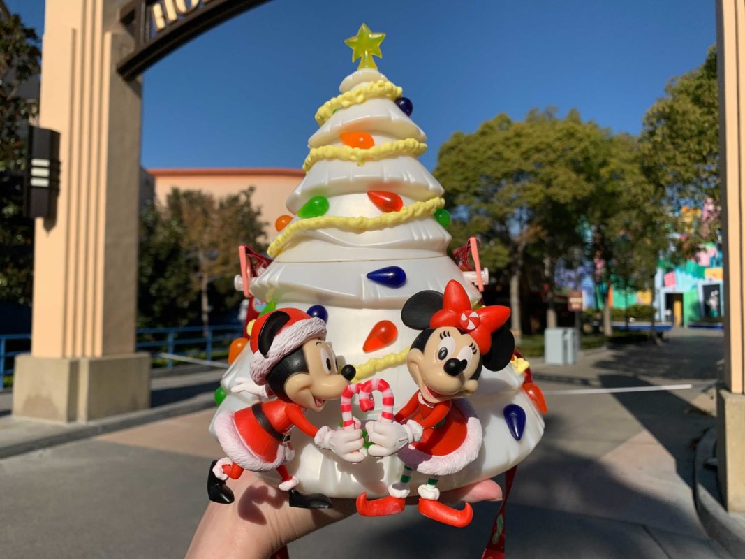 light-up-christmas-tree-popcorn-bucket-disneyland-resort-7