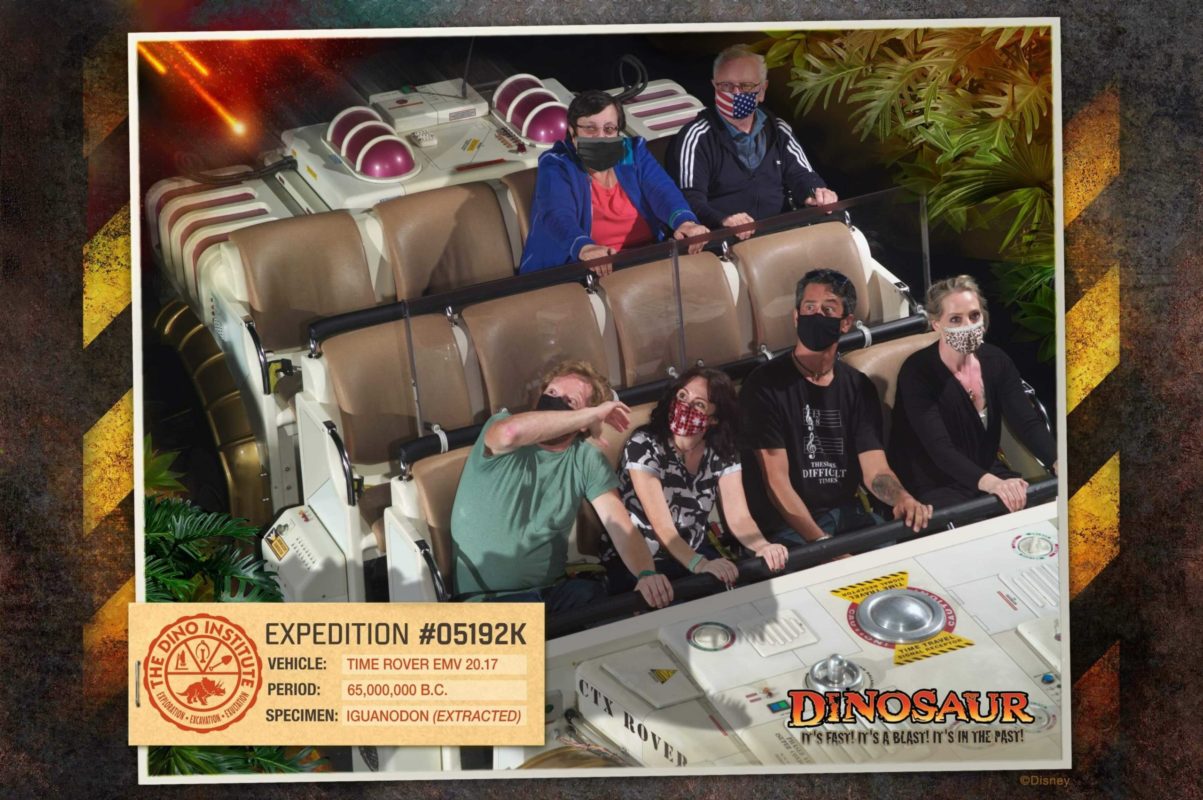 photopass-face-mask-digitally-enhance-7519009