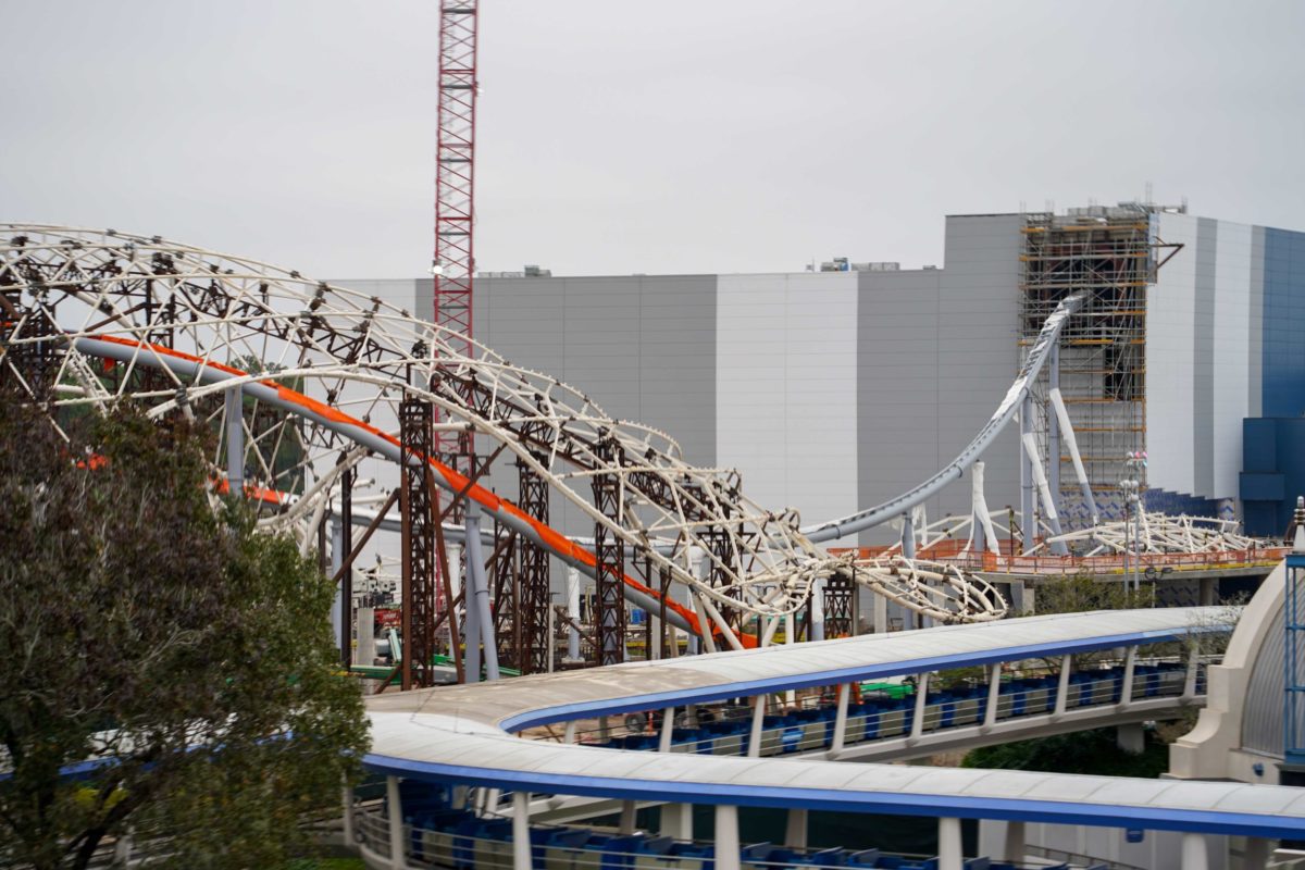 tron-lightcycle-run-construction-december-5-2020-3