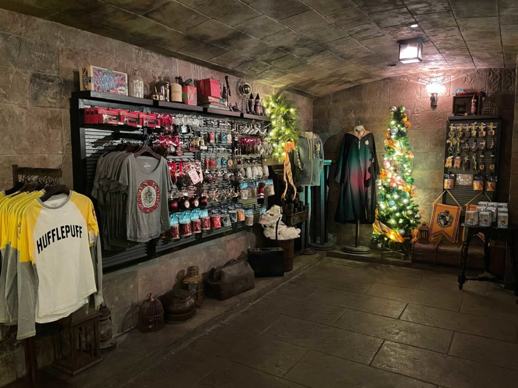 wizarding-world-locker-store-0