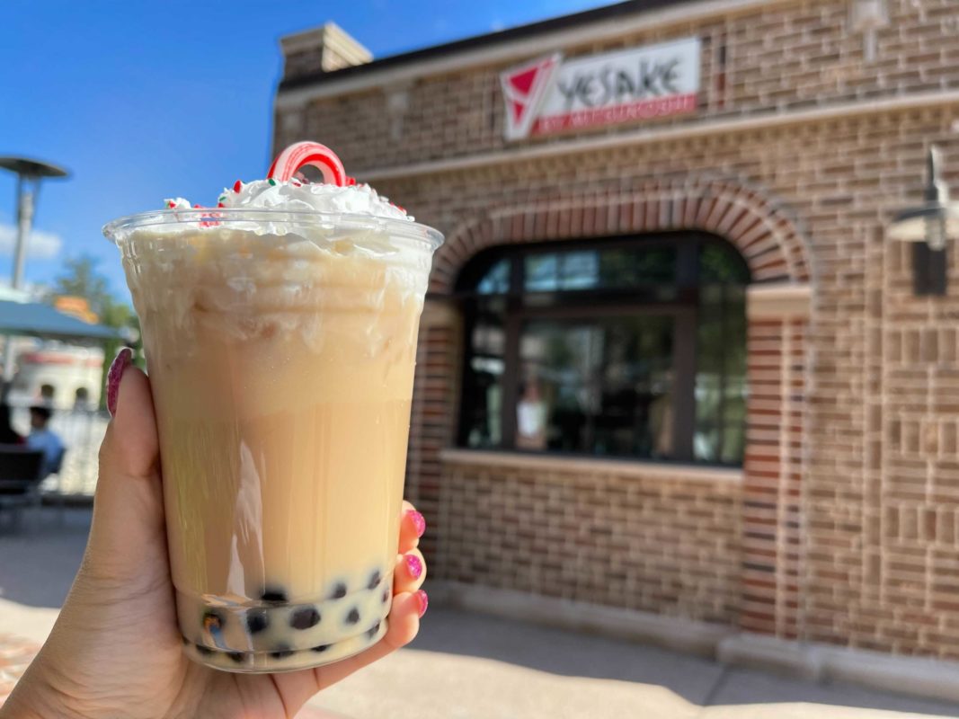 yesake-holiday-peppermint-boba-tea-4