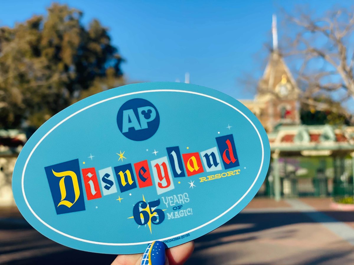 Disneyland Annual Passholder Magnet
