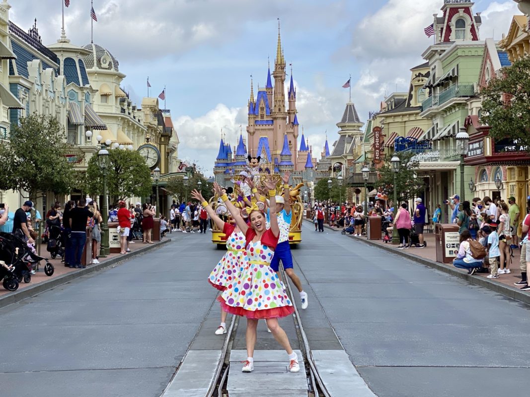 mickey-and-friends-cavalcade-main-street-usa-cinderella-castle-featured-image-hero-magic-kingdom-01252021-9365724