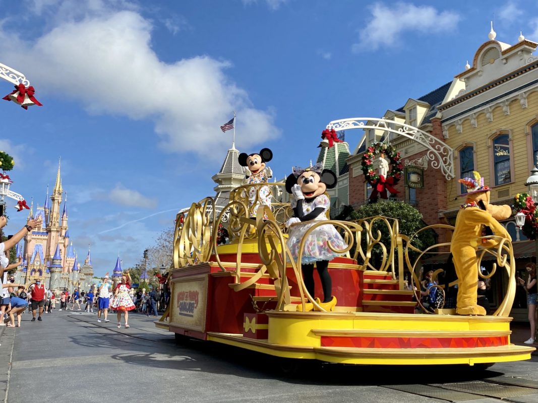 mickey-and-friends-cavalcade-featured-image-hero-magic-kingdom-01012021-6516735
