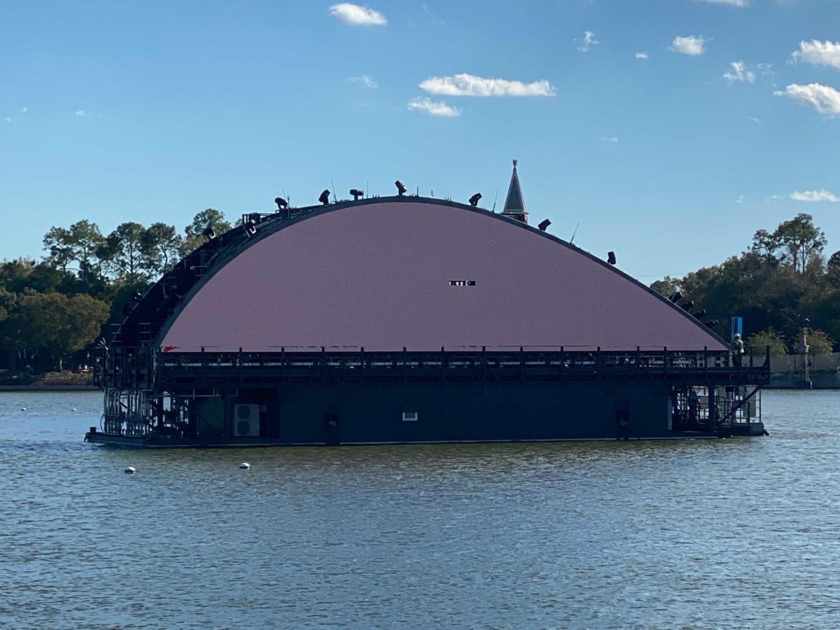 harmonious-barge-pixels-9954163