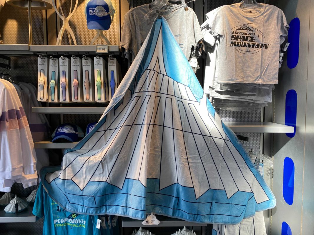 space-mountain-towel