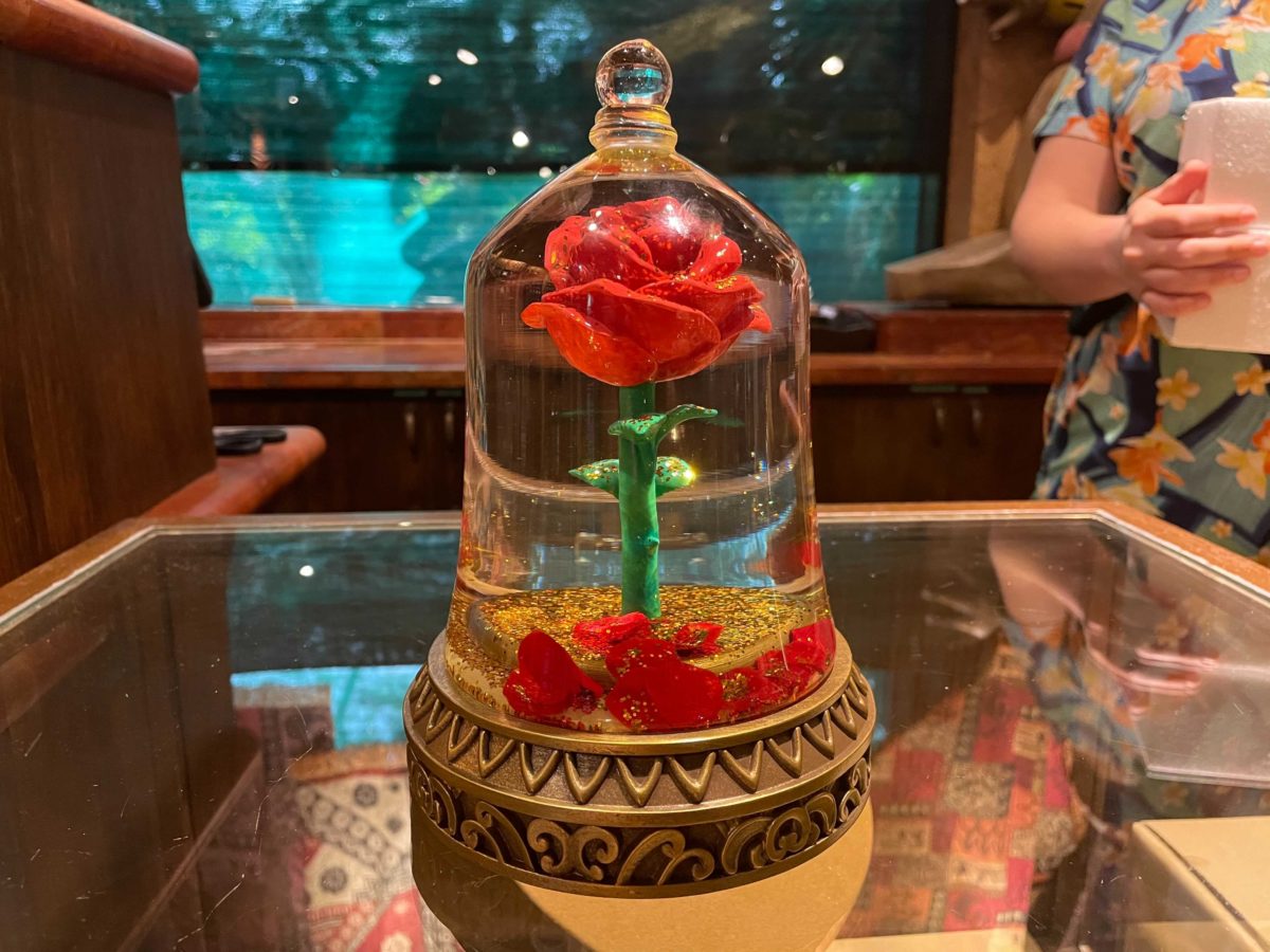 beauty-and-the-beast-snow-globe