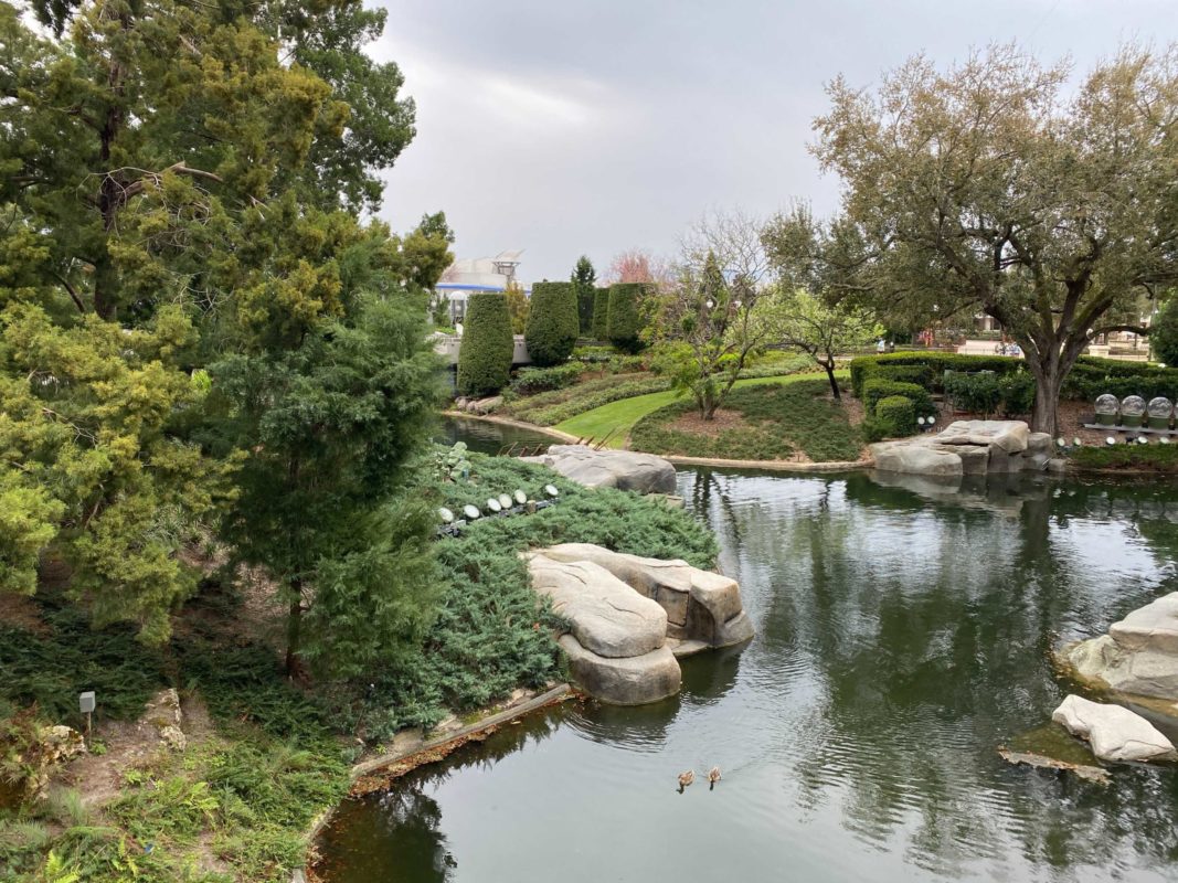 cinderella-castle-east-side-dam