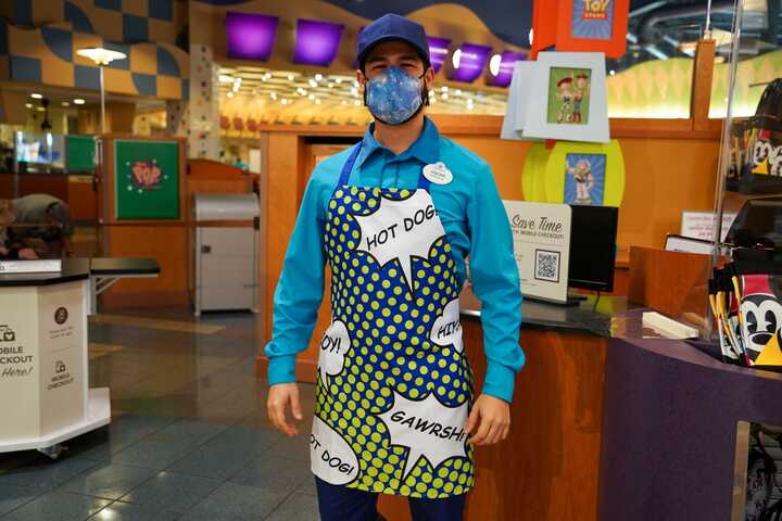 disneys-pop-century-resort_new-cast-costumes_food-court-01