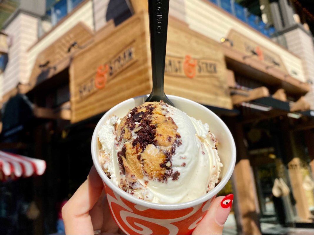 Salted caramel cupcake salt and straw