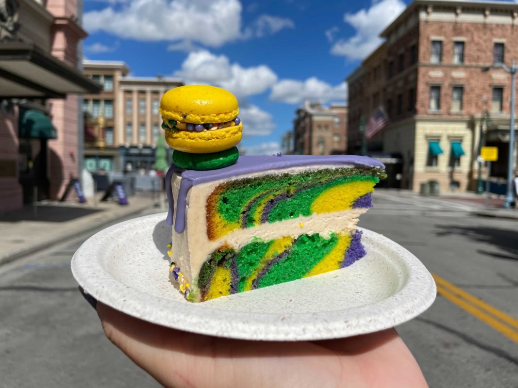 mardi-gras-vanilla-cake-4