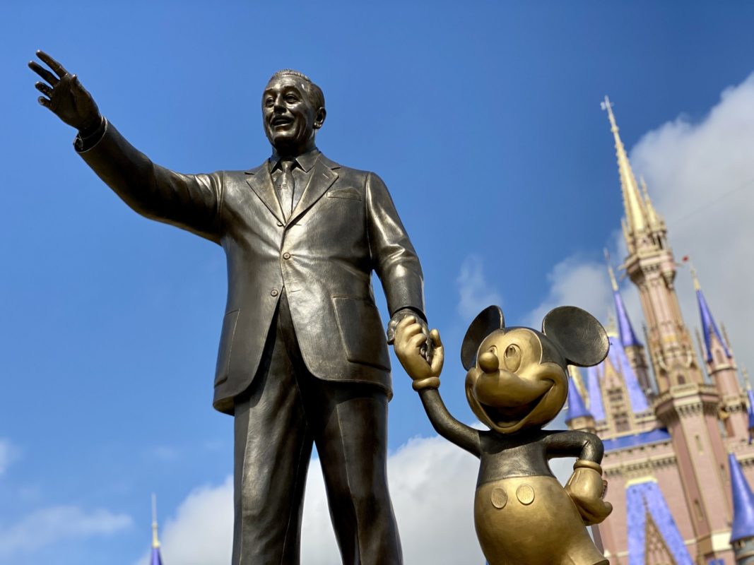 partners-statue-cinderella-castle-featured-image-hero-magic-kingdom-02232021-9894529