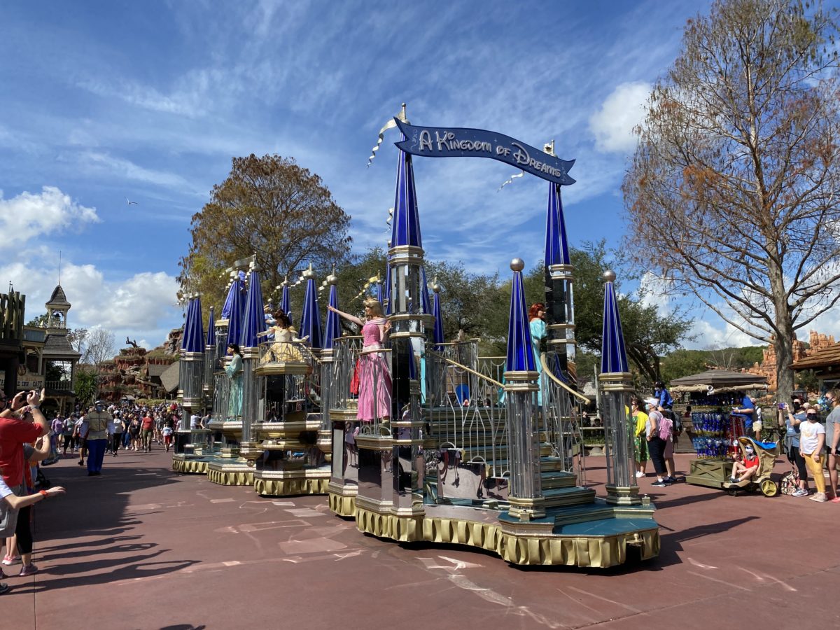princess-processional-float-returns-magic-kingdom-02122021-5266032