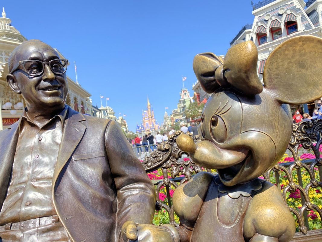 sharing-the-magic-cinderella-castle-featured-image-hero-magic-kingdom-02162021-3786469