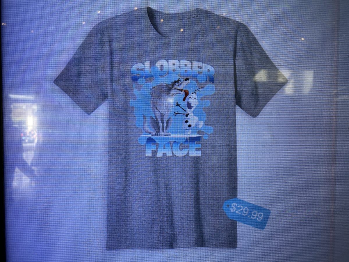 slobber-face-sven-olaf-made-shirt-kiosk-magic-kingdom-02122021-7312432