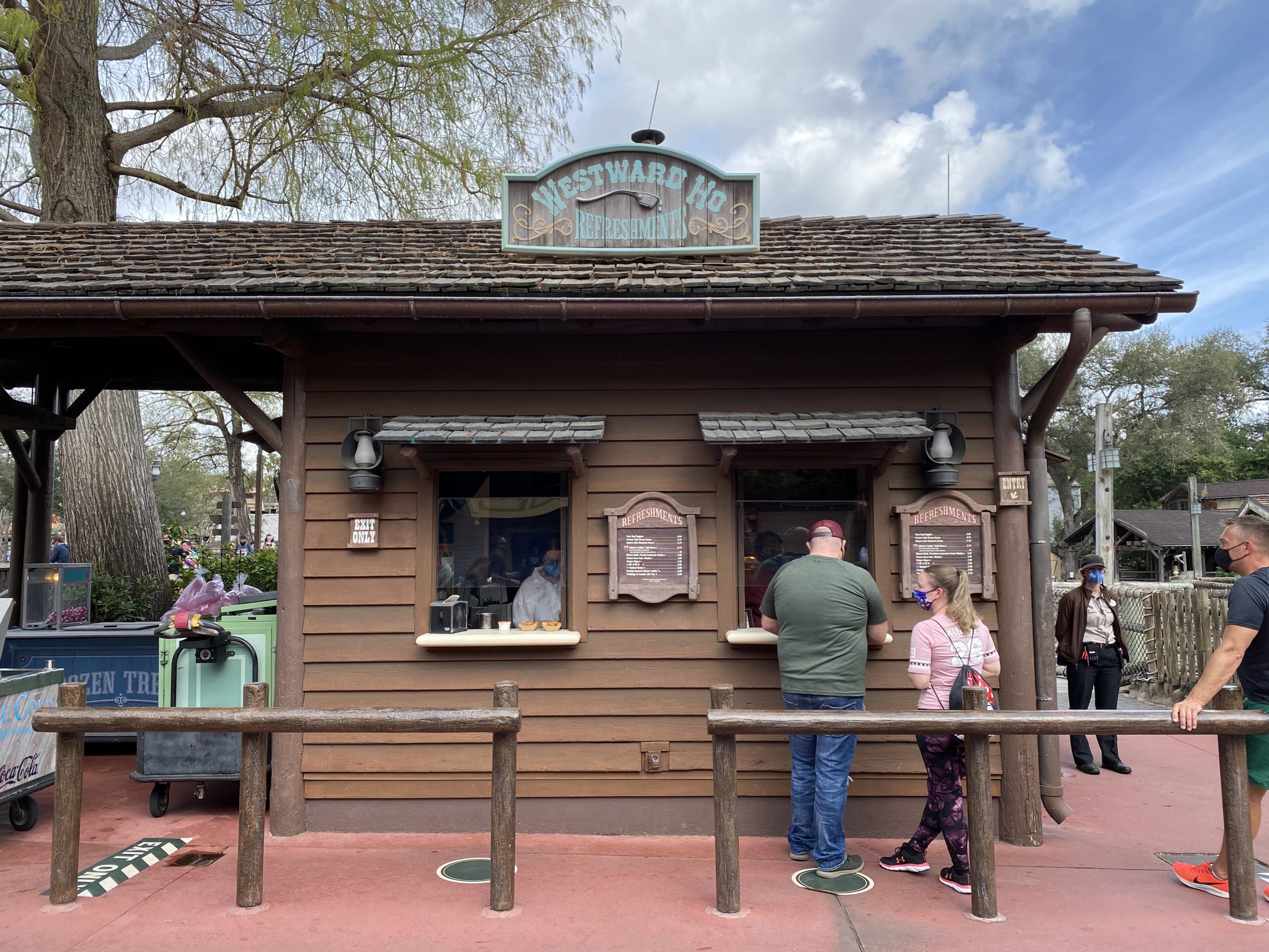 westward-ho-refreshments-weekends-only-magic-kingdom02192021-8236460