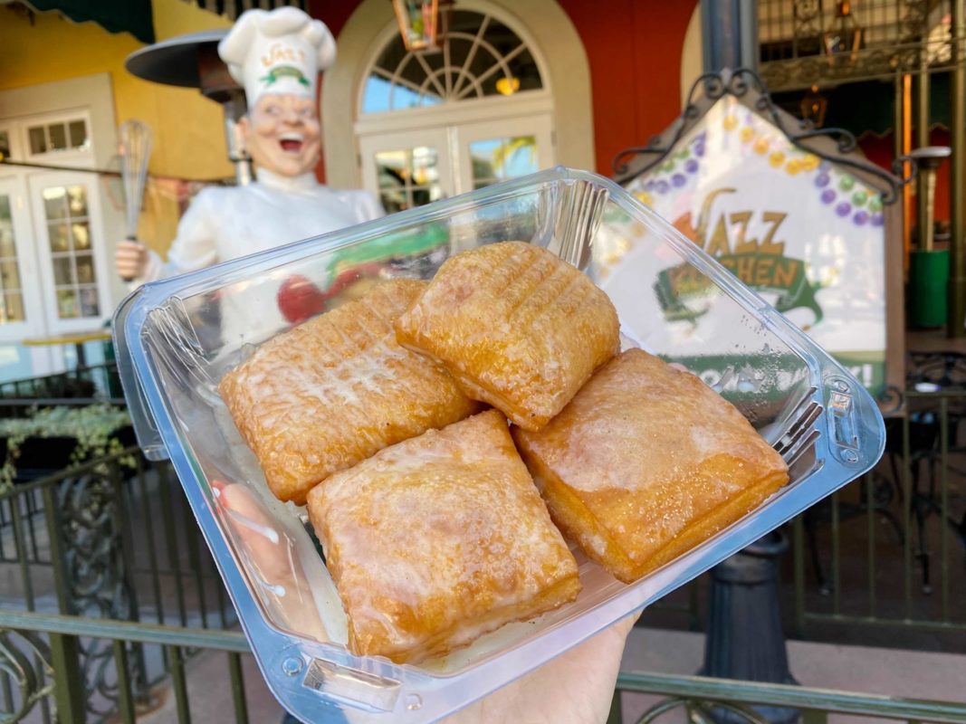 snickerdoodle-glazed-beignets-4