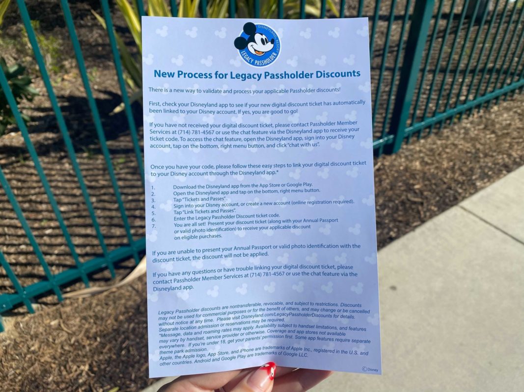 disneyland-legacy-passholder