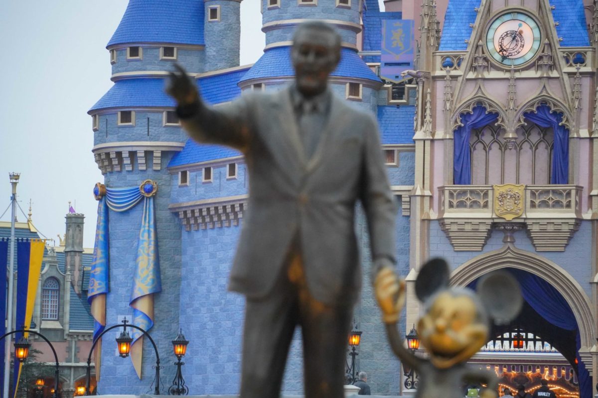 cinderella-castle-50th-decor-03-22232