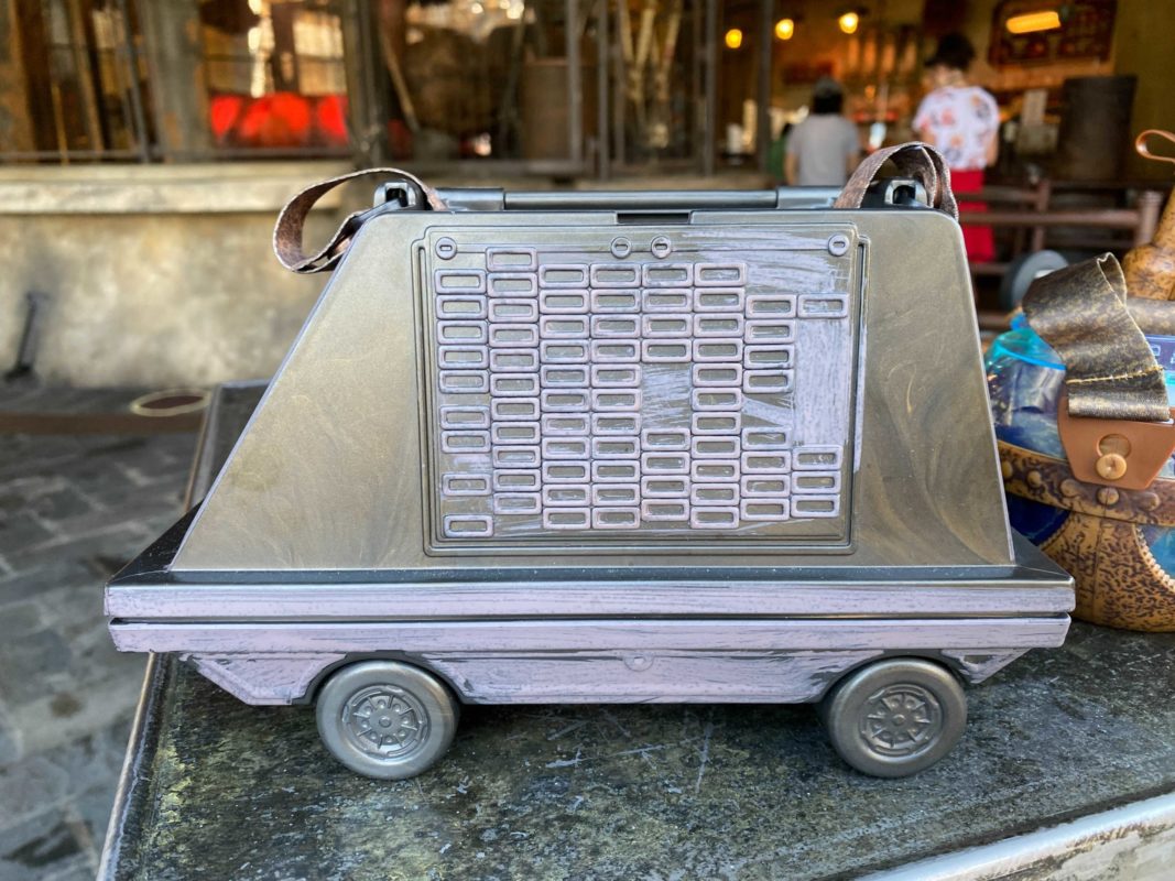 mouse-droid-popcorn-bucket-1