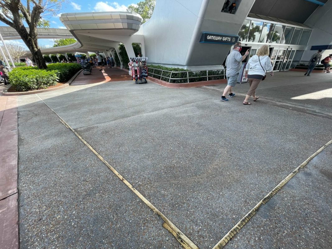 spaceship-earth-ground-1