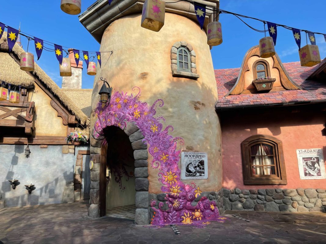tangled-restrooms-paint-7141370