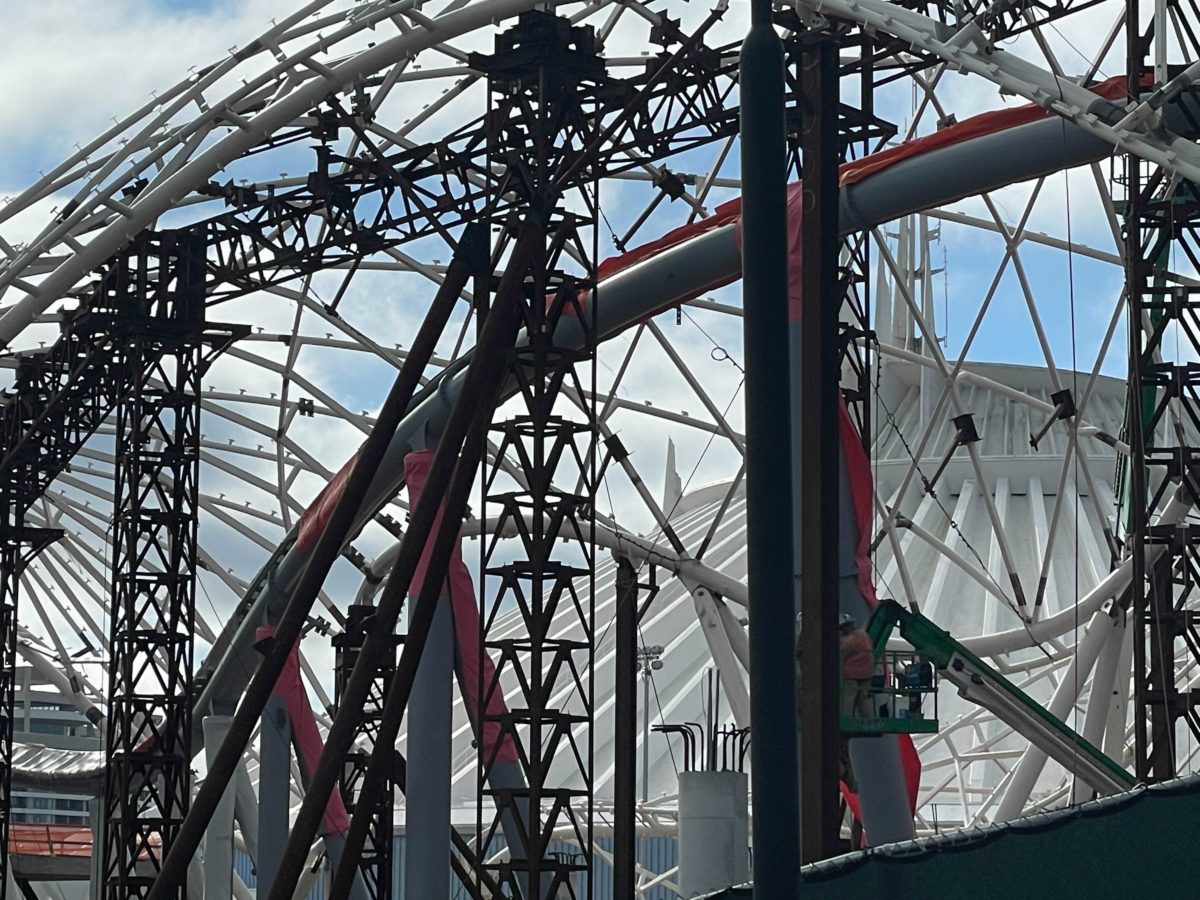 tron-lightcycle-run-construction-march-4-9