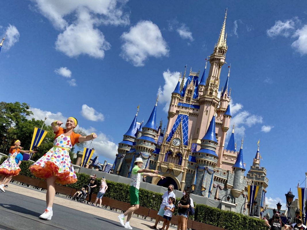 cinderella-castle-goofy-cavalcade-featured-image-hero-magic-kingdom-04052021-1118661