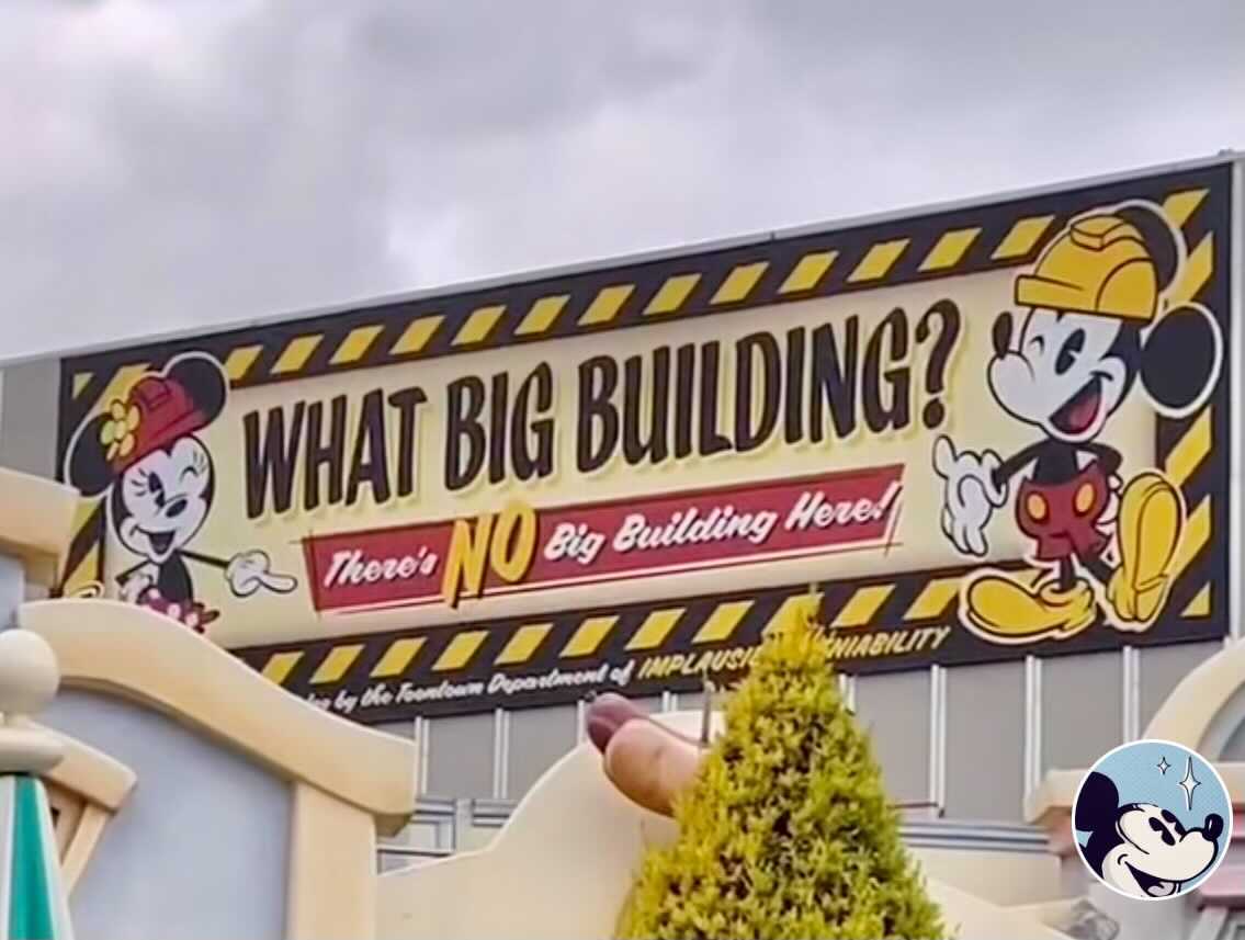 disneyland-runaway-railway-sign-2-9784156