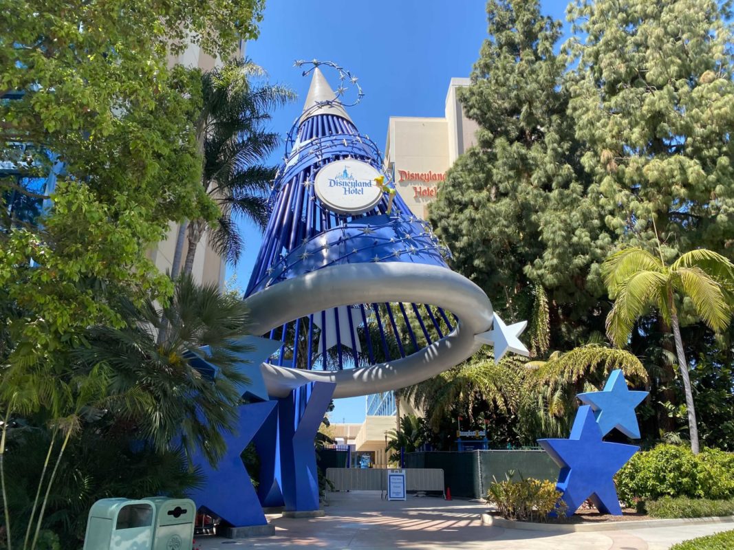 disneyland-hotel-04-19-3