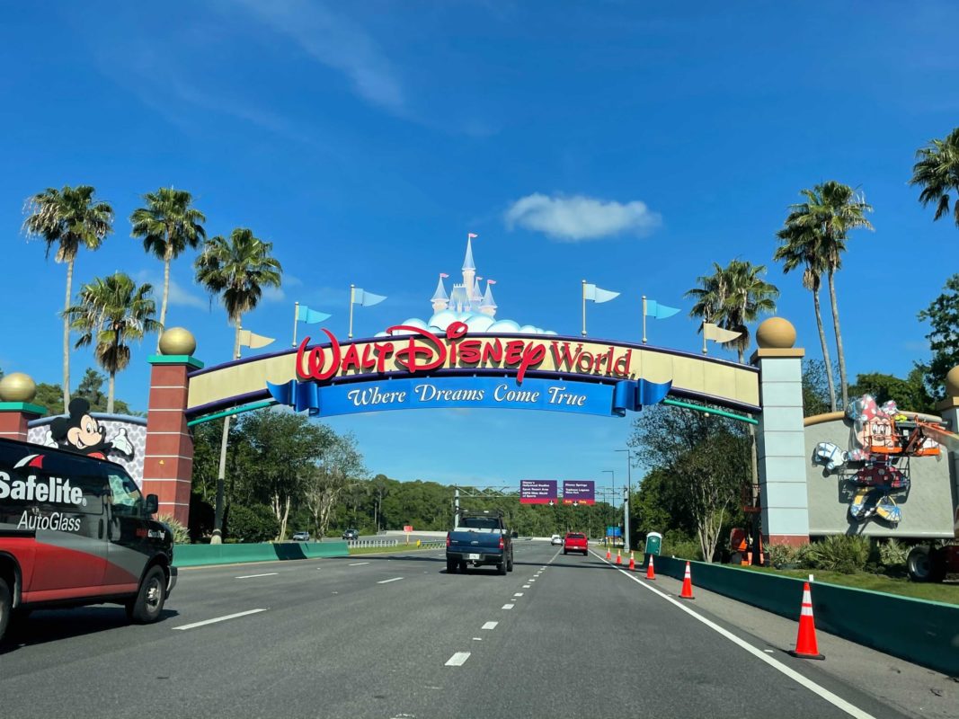 epcot-center-drive-entrance-repainting-1-4886445