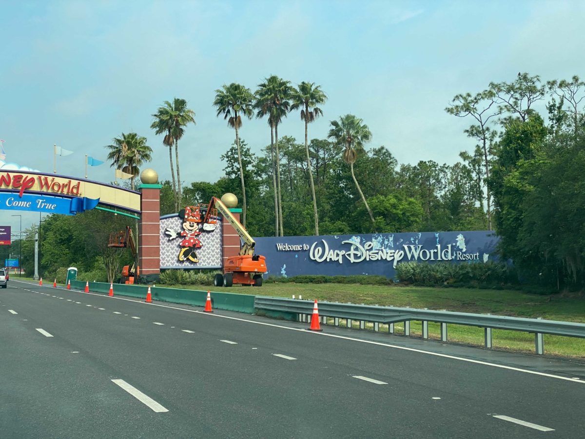 EPCOT-Archway