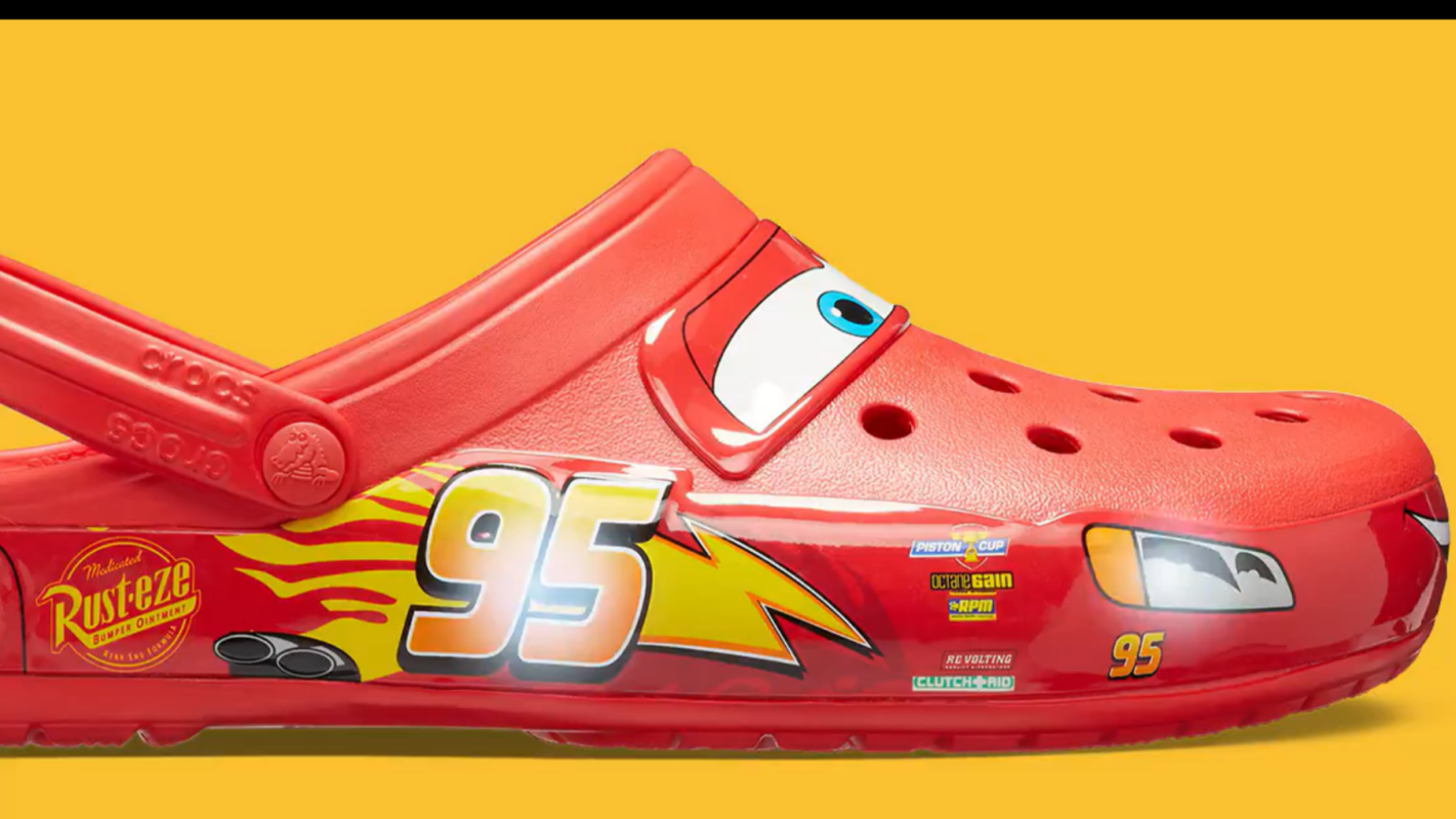 lightning-mcqueen-adult-croc-4297068