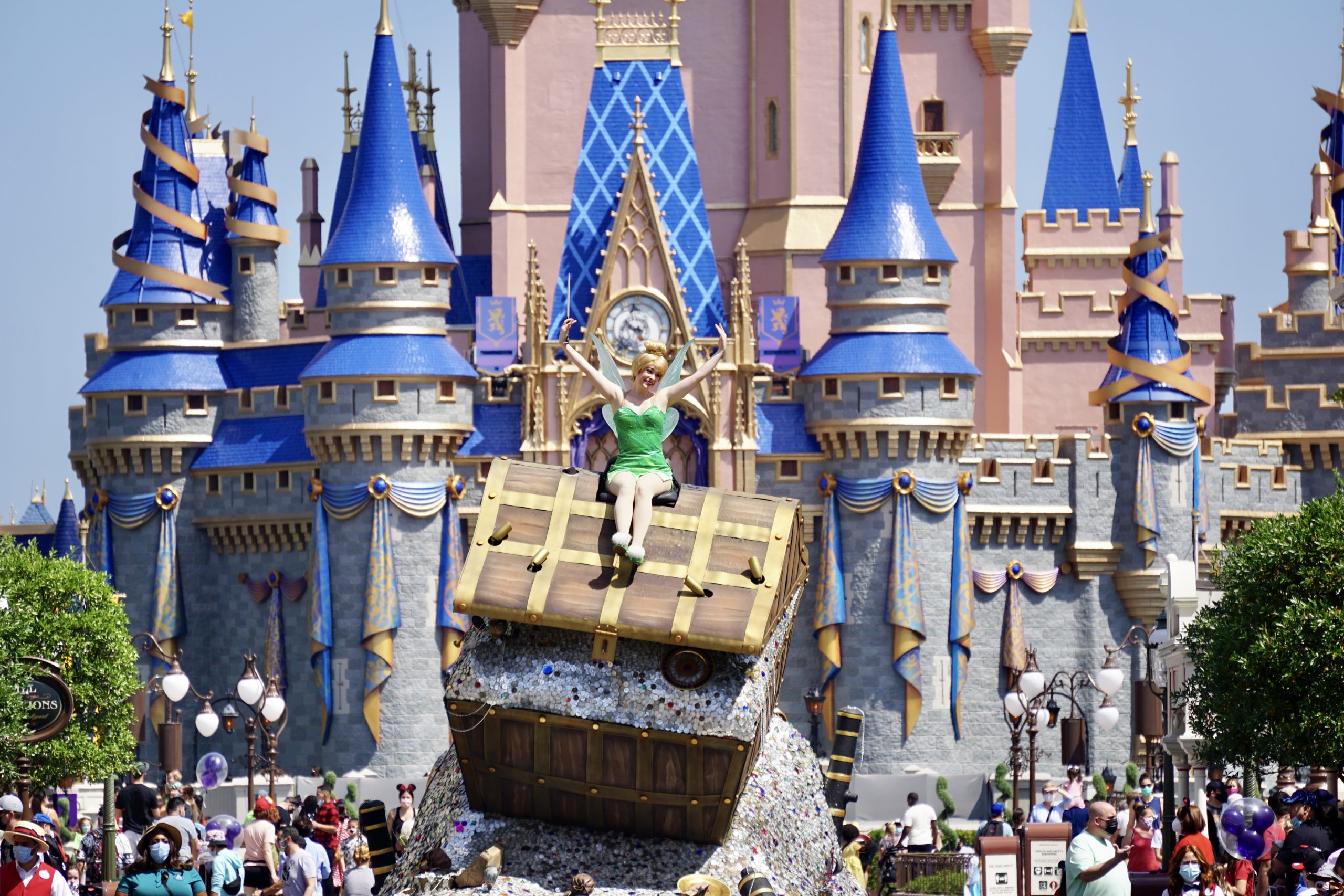 tinker-bell-main-street-usa-cinderella-castle-featured-image-hero-magic-kingdom-04122021-5714674