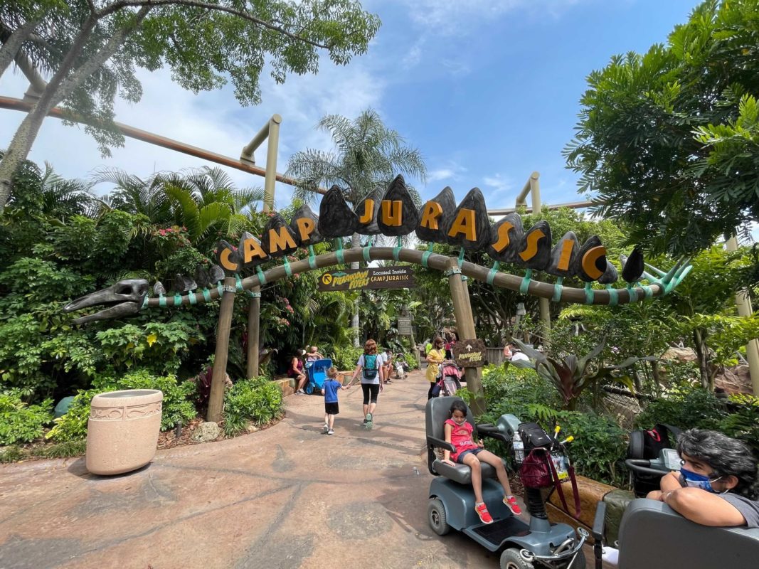 camp-jurassic-sign-6012414