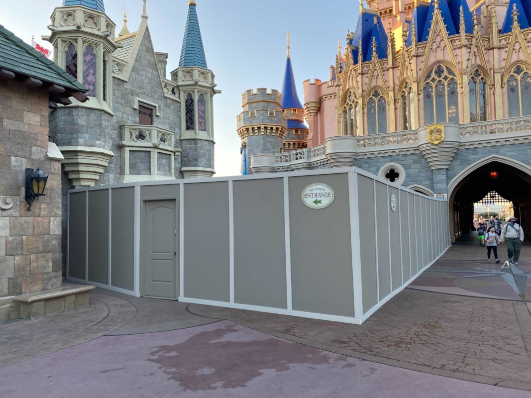 cinderella-castle-construction-walls-4