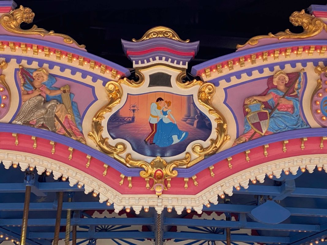 prince-charming-regal-carrousel-vignettes-7