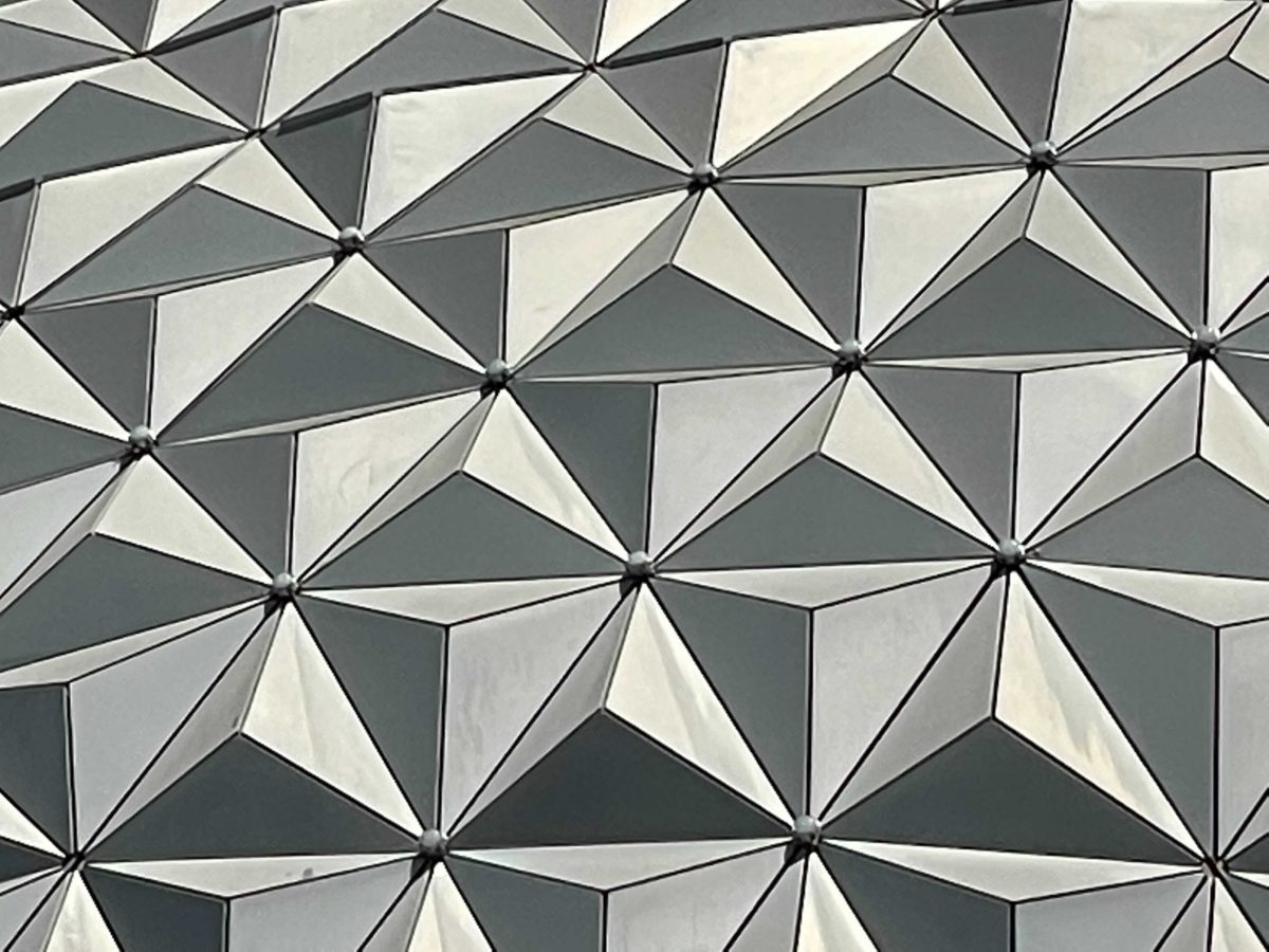 spaceship-earth-lights-4